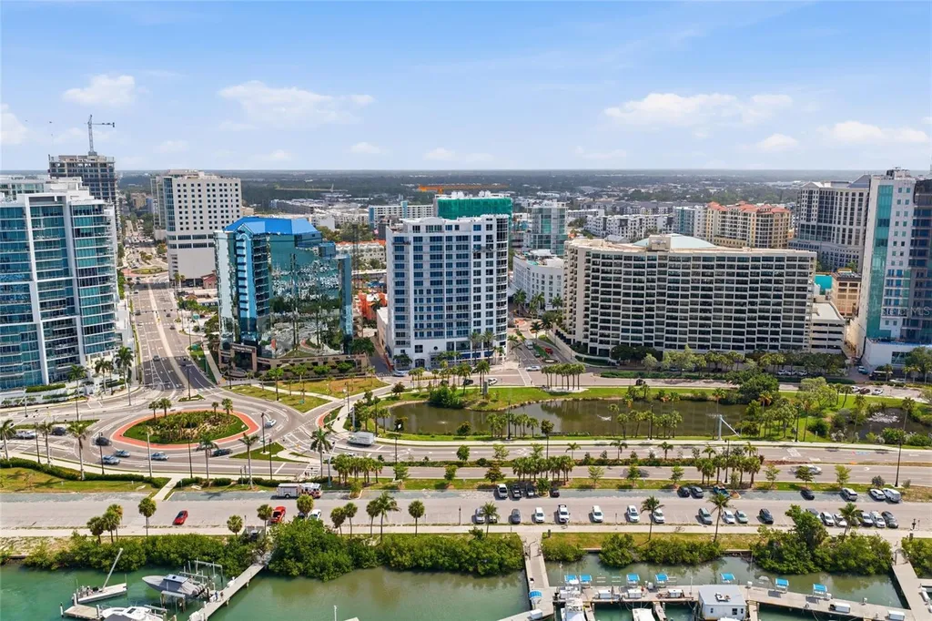 2930 Hawthorne Street Sarasota FL 34239