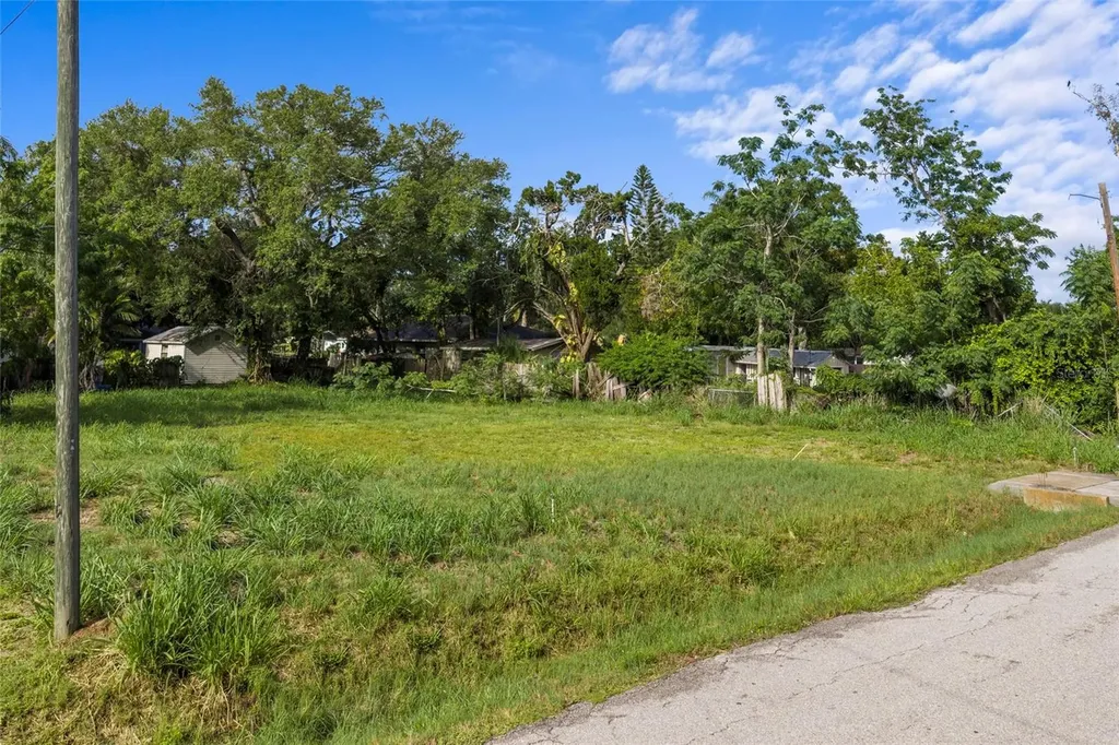2930 Hawthorne Street Sarasota FL 34239