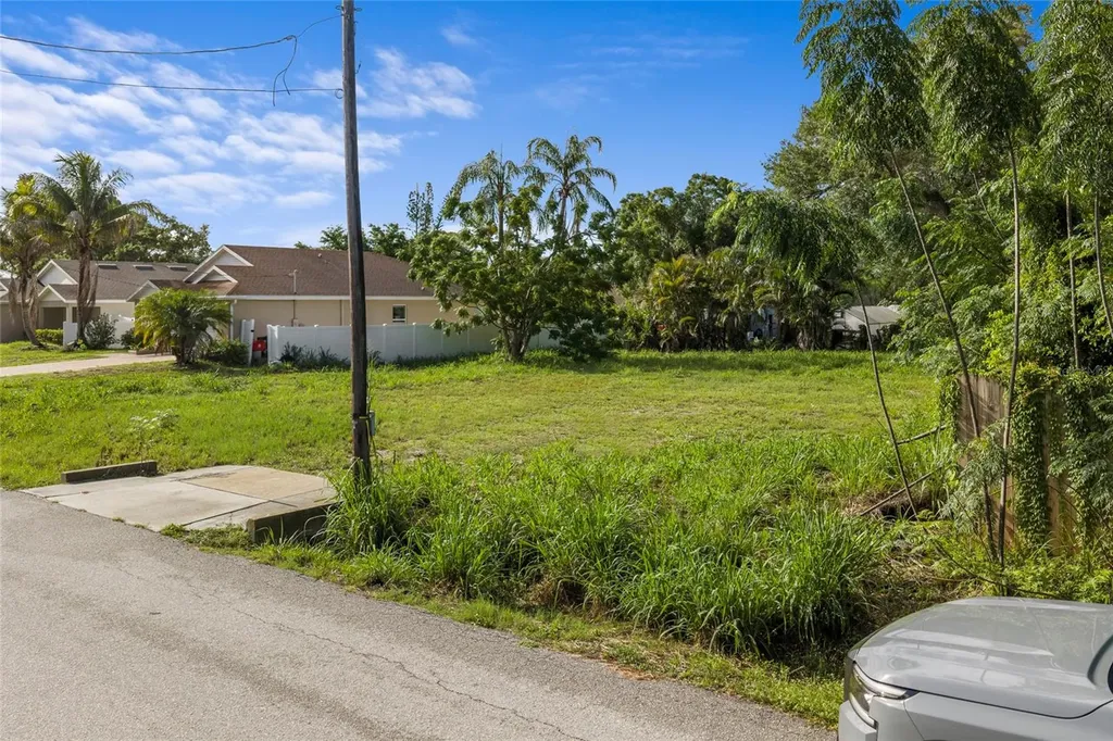 2930 Hawthorne Street Sarasota FL 34239