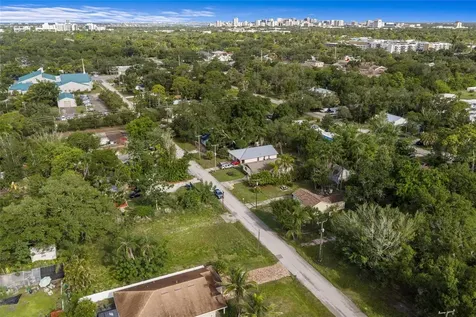 2930 Hawthorne Street Sarasota FL 34239
