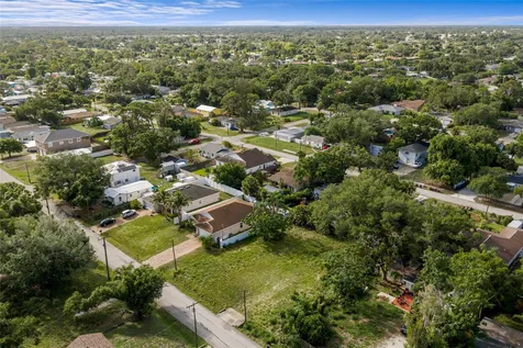 2930 Hawthorne Street Sarasota FL 34239