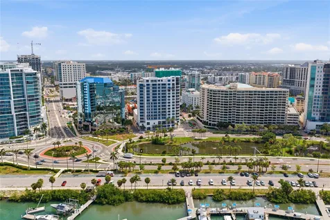 2930 Hawthorne Street Sarasota FL 34239