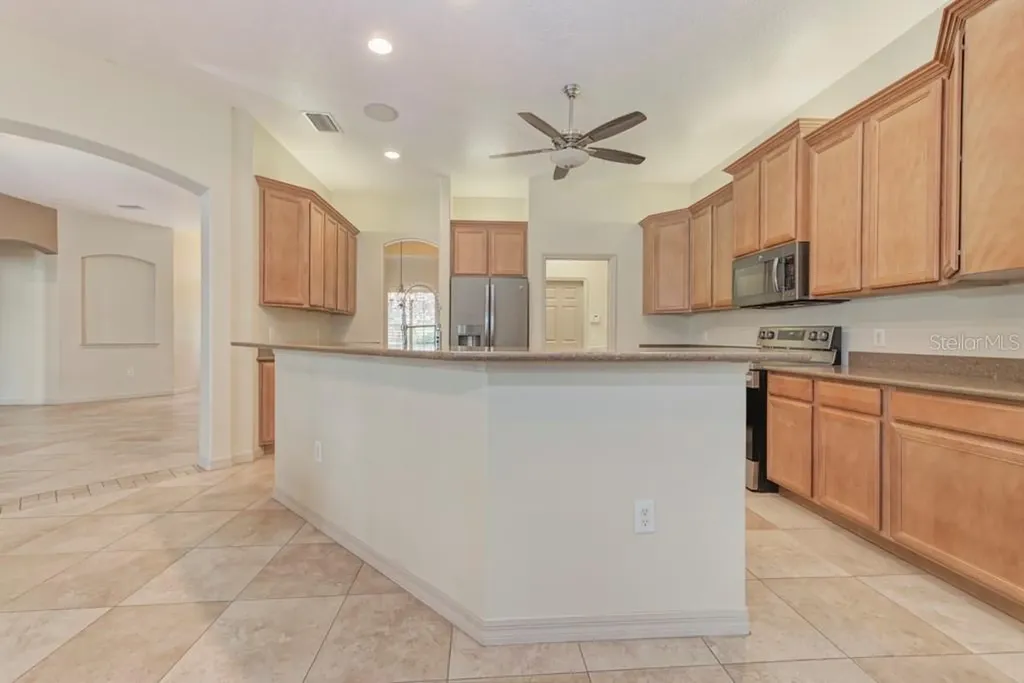 6930 69th Street E Palmetto FL 34221
