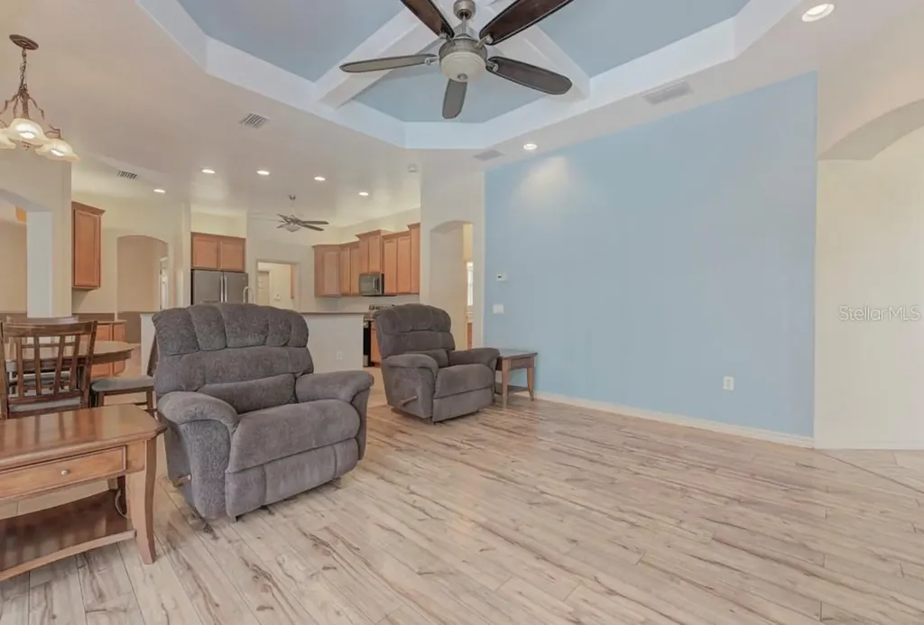 6930 69th Street E Palmetto FL 34221