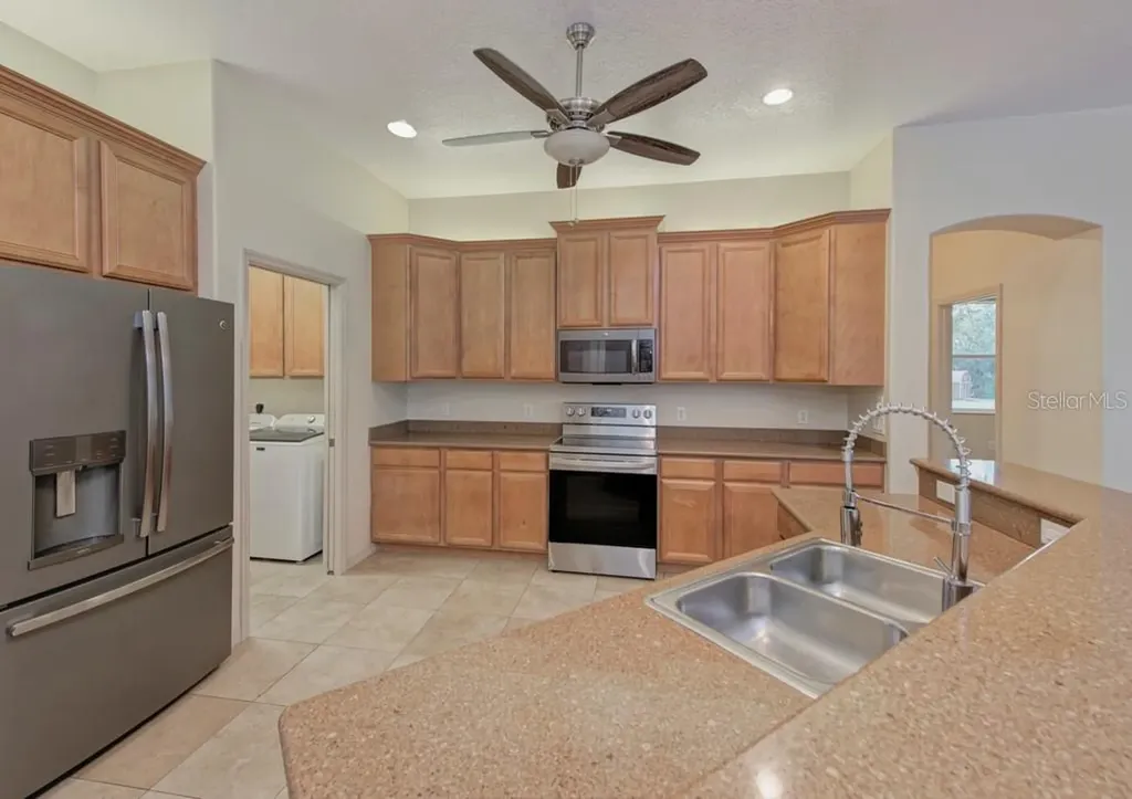 6930 69th Street E Palmetto FL 34221