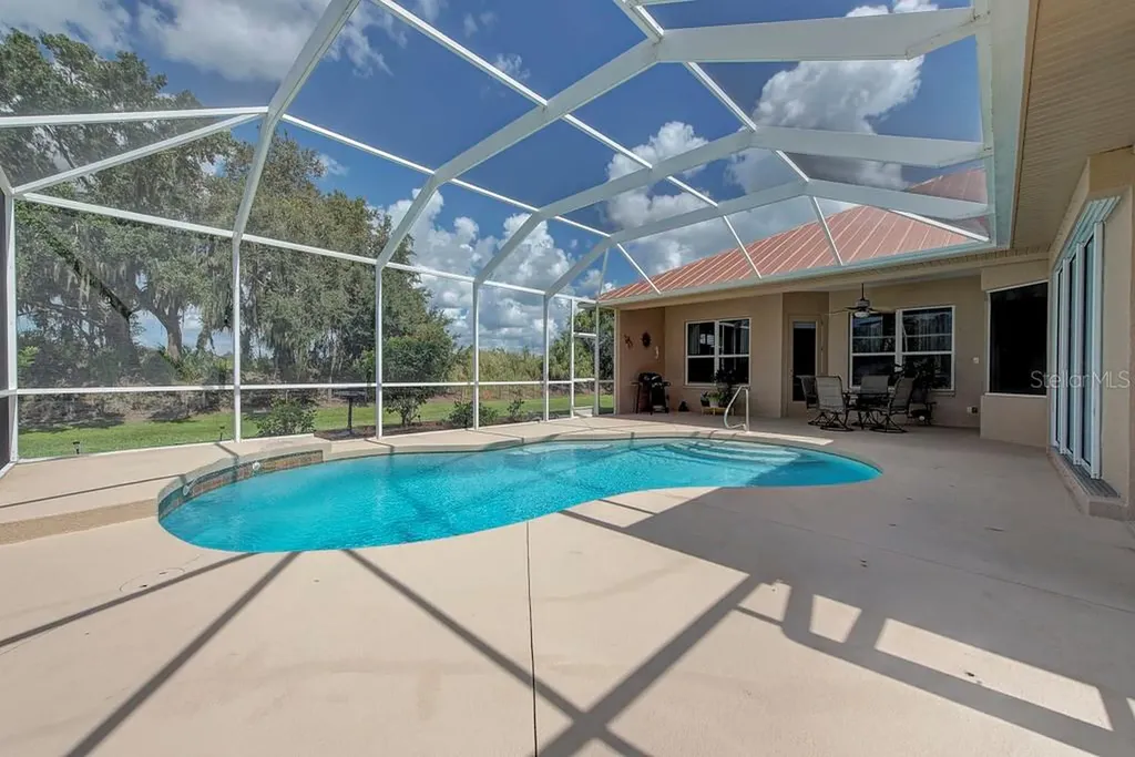 6930 69th Street E Palmetto FL 34221