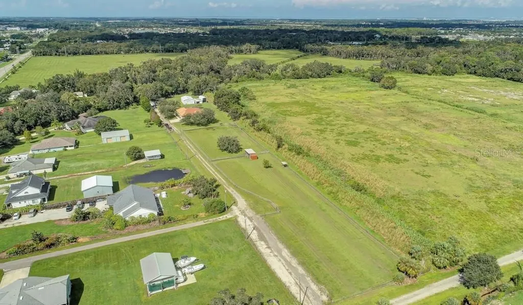 6930 69th Street E Palmetto FL 34221
