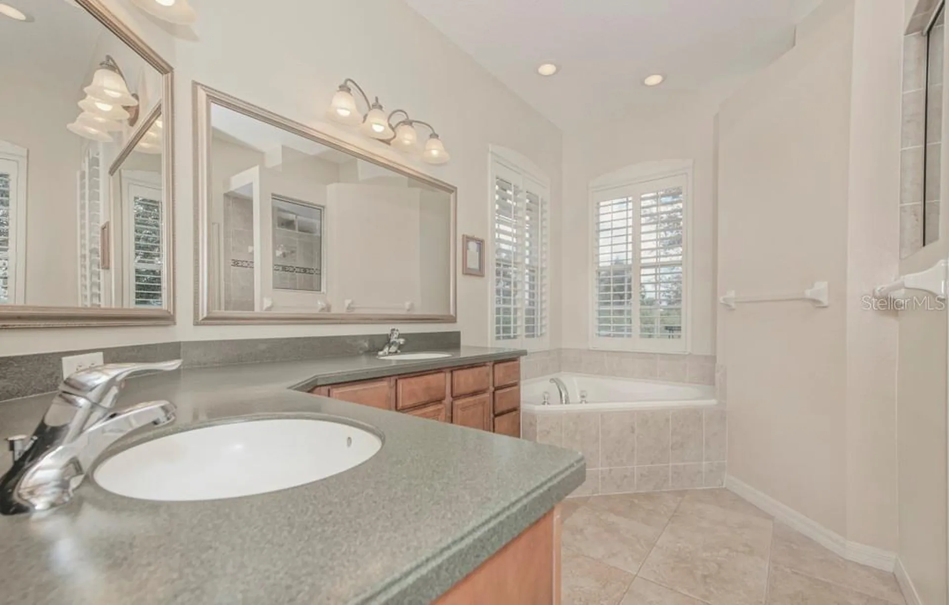 6930 69th Street E Palmetto FL 34221