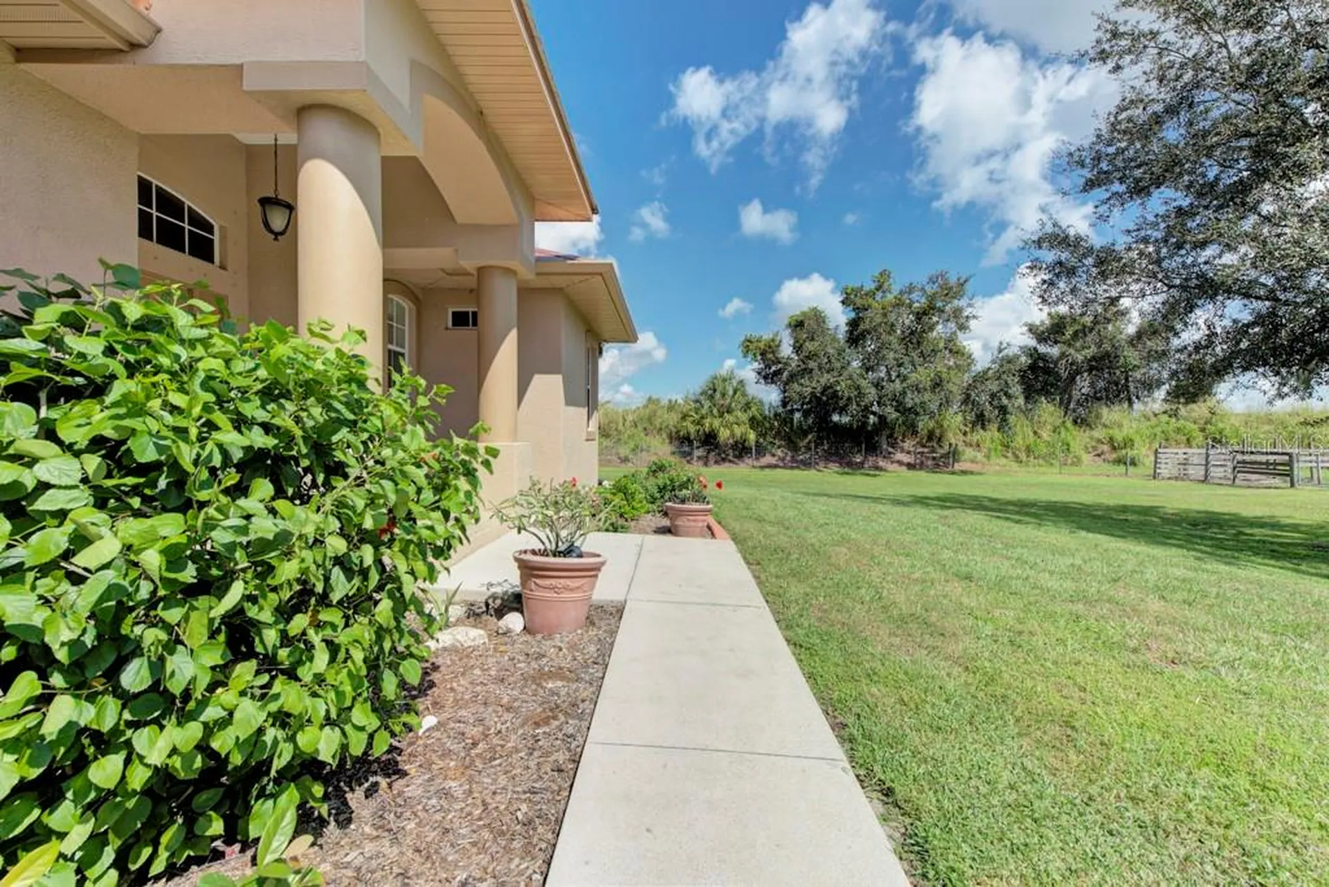 6930 69th Street E Palmetto FL 34221