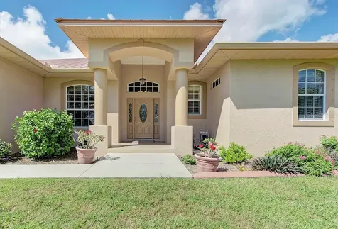 6930 69th Street E Palmetto FL 34221