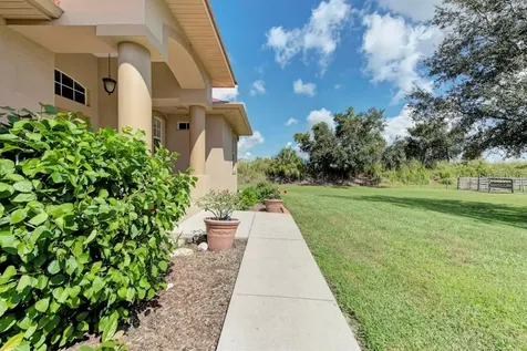 6930 69th Street E Palmetto FL 34221