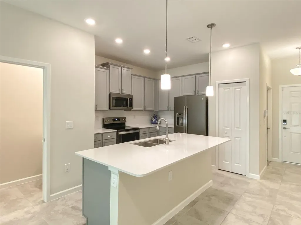 10010 Red Eagle Drive Orlando FL 32825