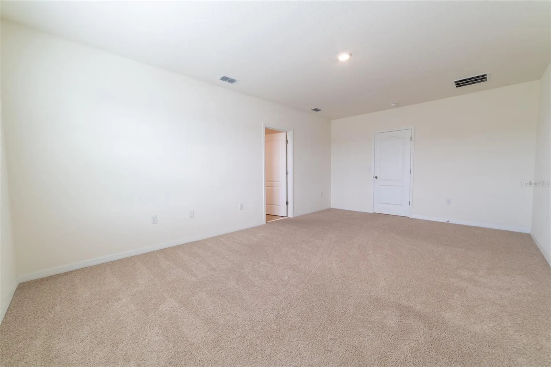2695 House Finch Road Harmony FL 34773