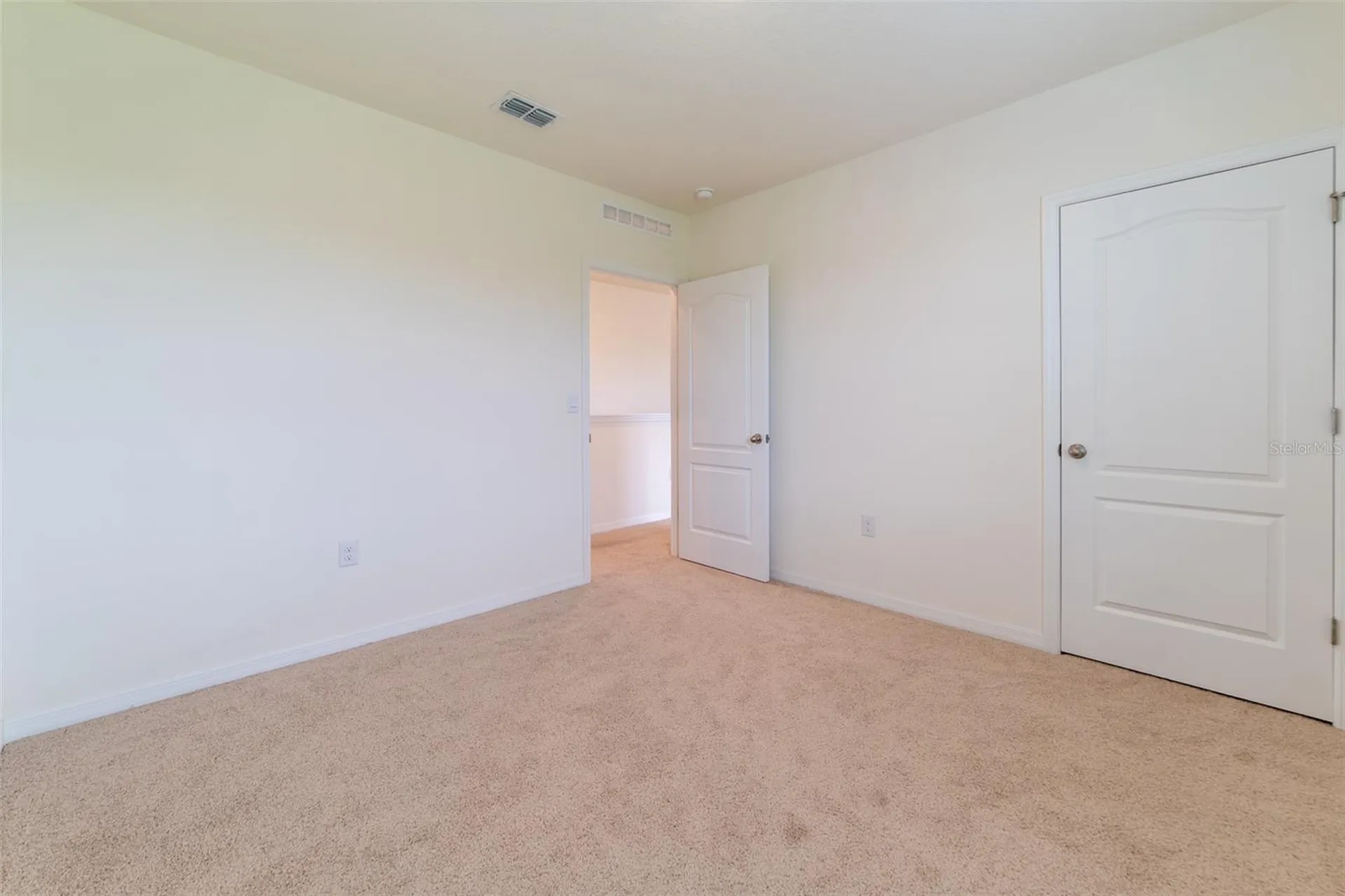 2695 House Finch Road Harmony FL 34773