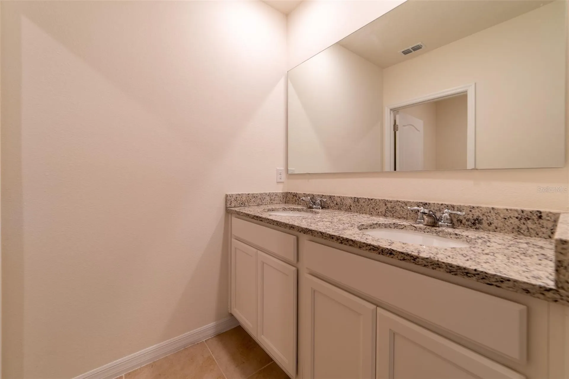 2695 House Finch Road Harmony FL 34773