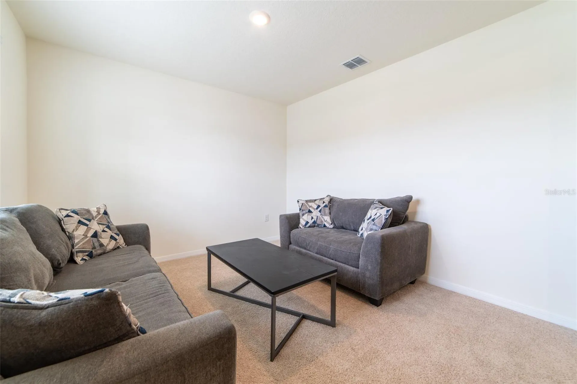2695 House Finch Road Harmony FL 34773