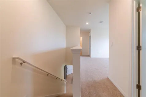2695 House Finch Road Harmony FL 34773
