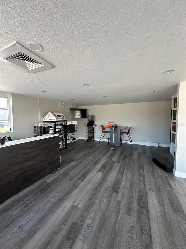 2254 S Tamiami Trail Venice FL 34293