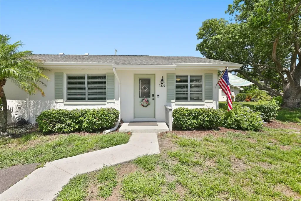2229 Greenhaven Drive Sun City Center FL 33573