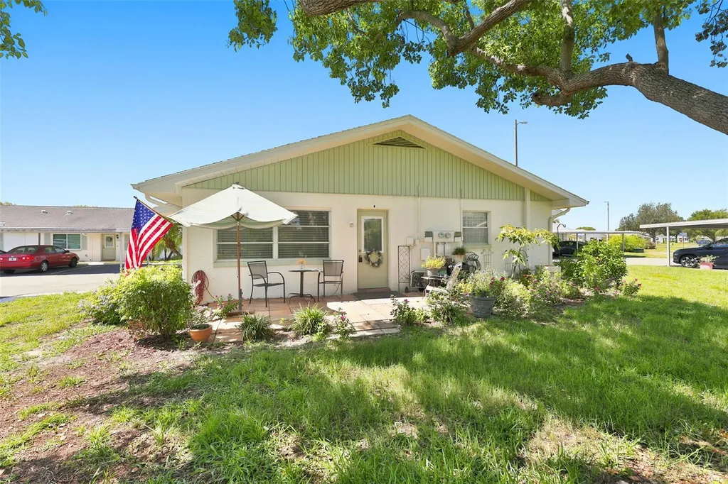 2229 Greenhaven Drive Sun City Center FL 33573