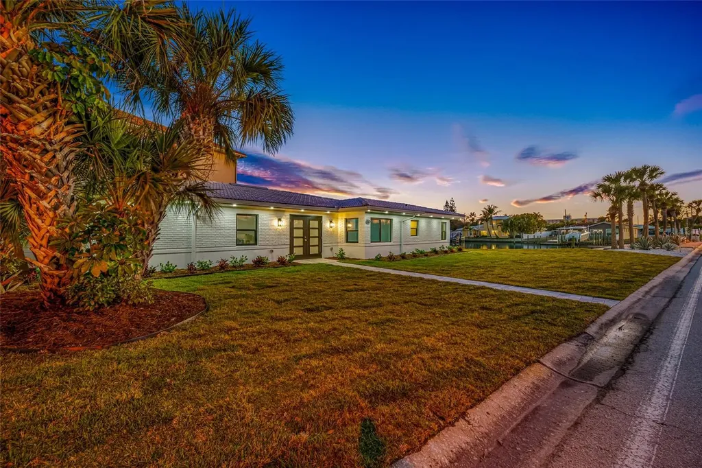 370 59th Avenue St Pete Beach FL 33706