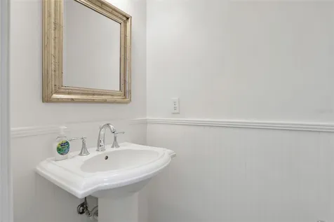 148 S Thornton Avenue Orlando FL 32801