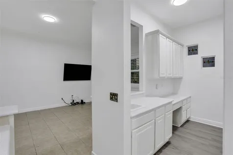 148 S Thornton Avenue Orlando FL 32801