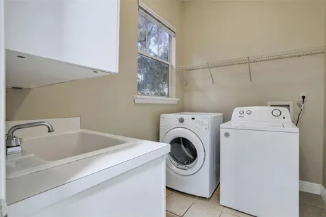 148 S Thornton Avenue Orlando FL 32801
