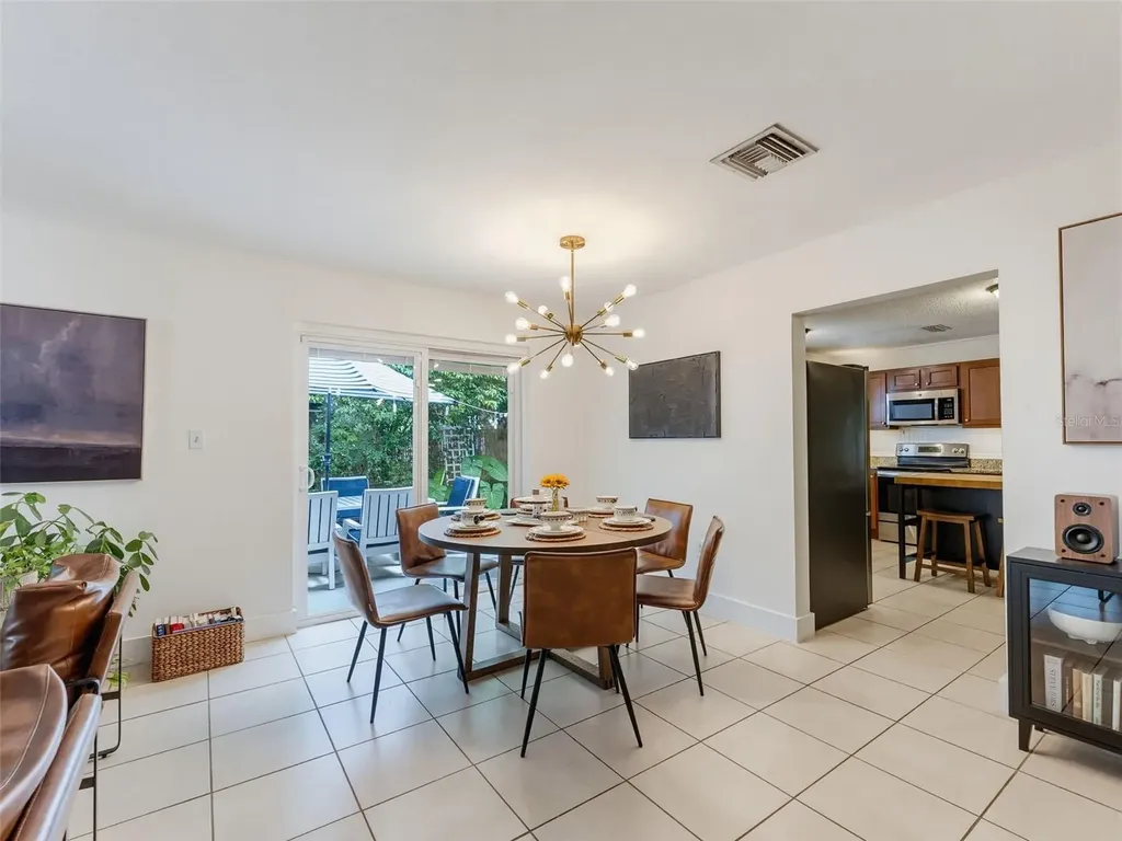 5704 13th Street Zephyrhills FL 33542