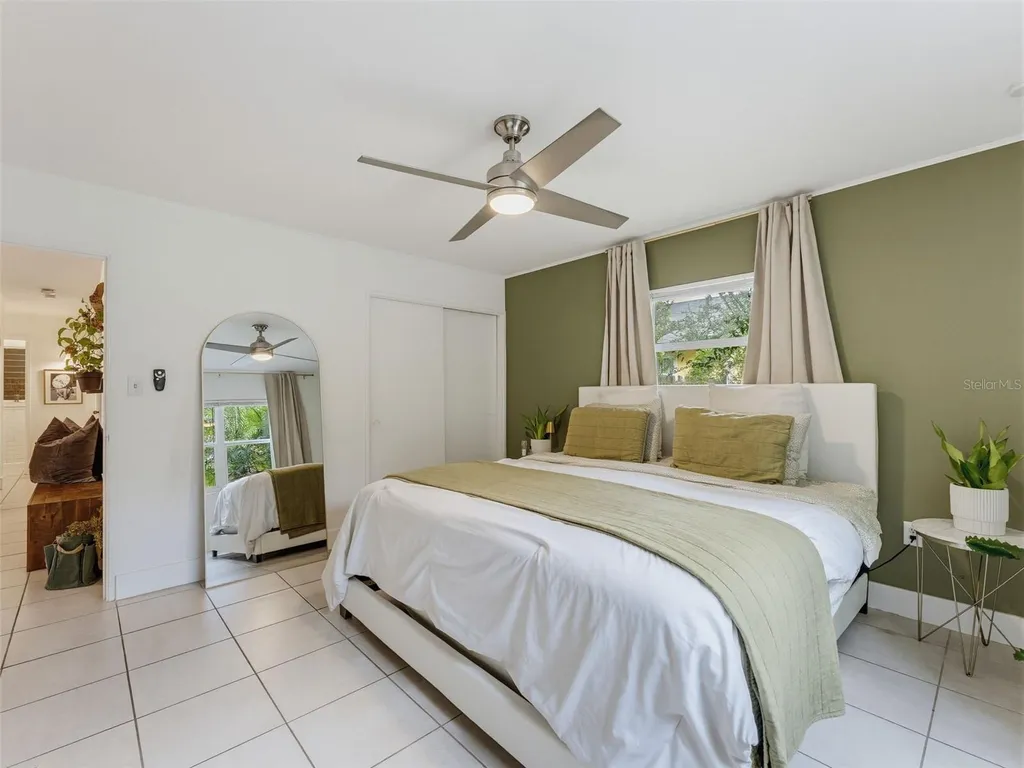 5704 13th Street Zephyrhills FL 33542