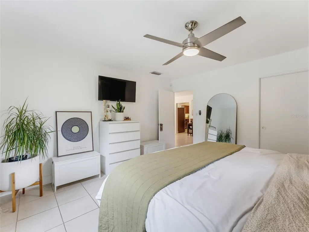 5704 13th Street Zephyrhills FL 33542