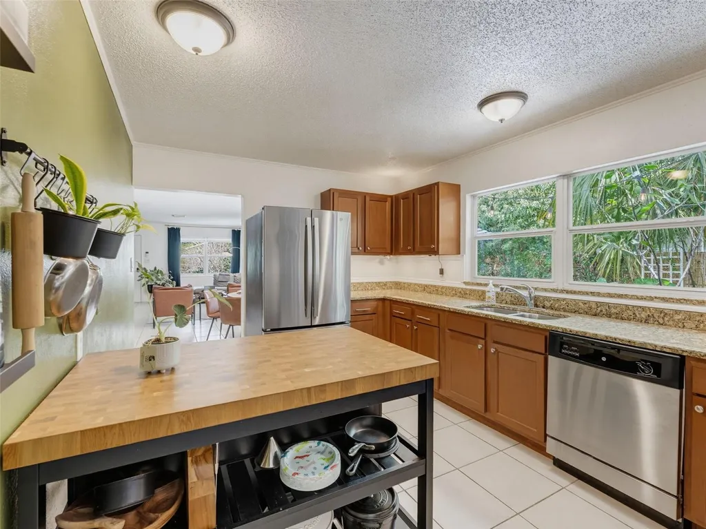 5704 13th Street Zephyrhills FL 33542