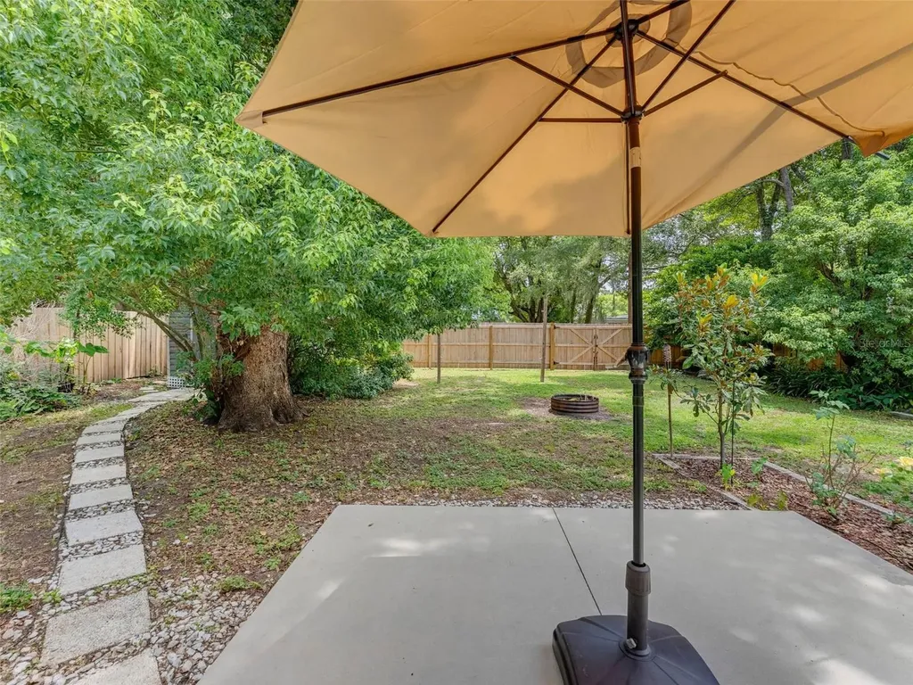 5704 13th Street Zephyrhills FL 33542