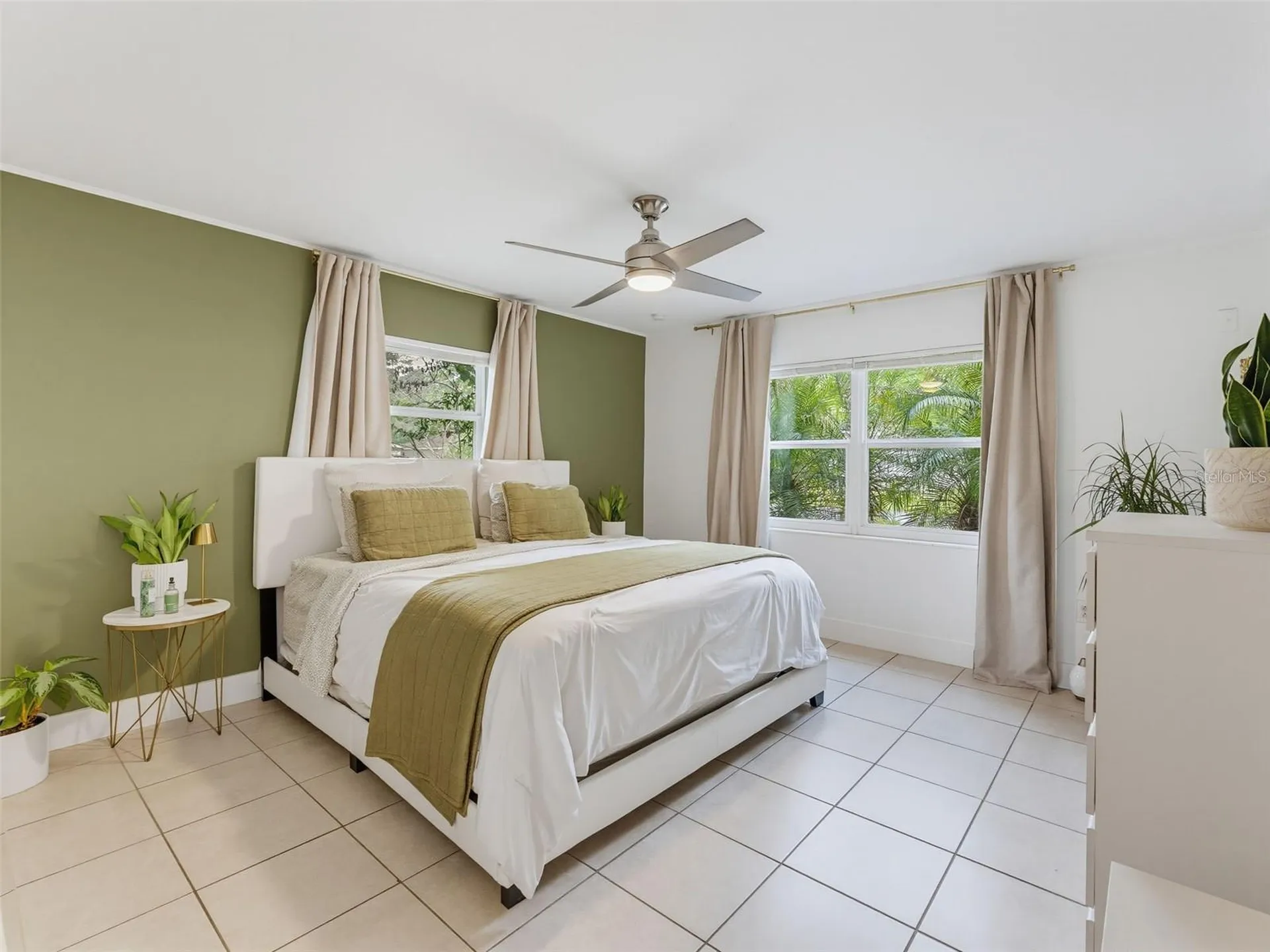 5704 13th Street Zephyrhills FL 33542