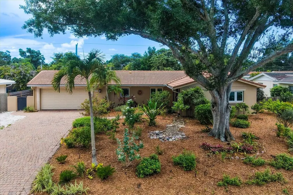 3504 Brookline Drive Sarasota FL 34239