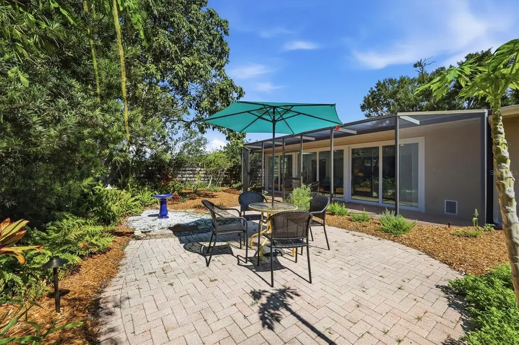3504 Brookline Drive Sarasota FL 34239