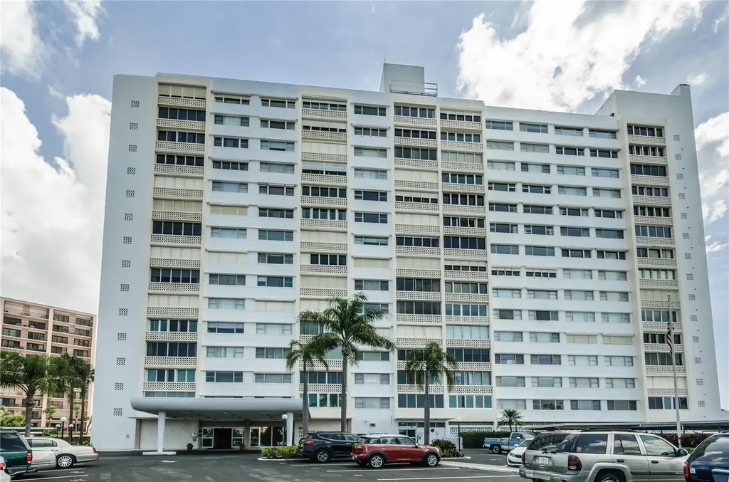 31 Island Way Clearwater Beach FL 33767