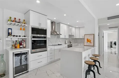 31 Island Way Clearwater Beach FL 33767