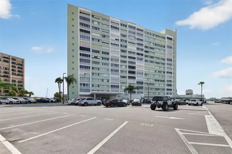31 Island Way Clearwater Beach FL 33767