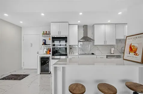 31 Island Way Clearwater Beach FL 33767