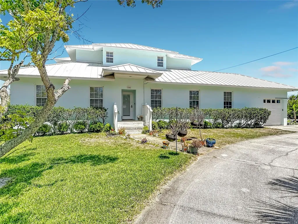 1205 S Riverside Drive Edgewater FL 32132