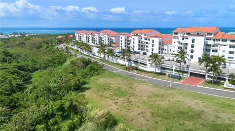 62 Las Vistas Rio Grande PR 00745