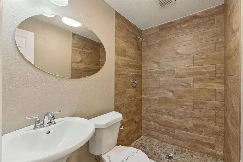 5000 Huppel Avenue Orlando FL 32811