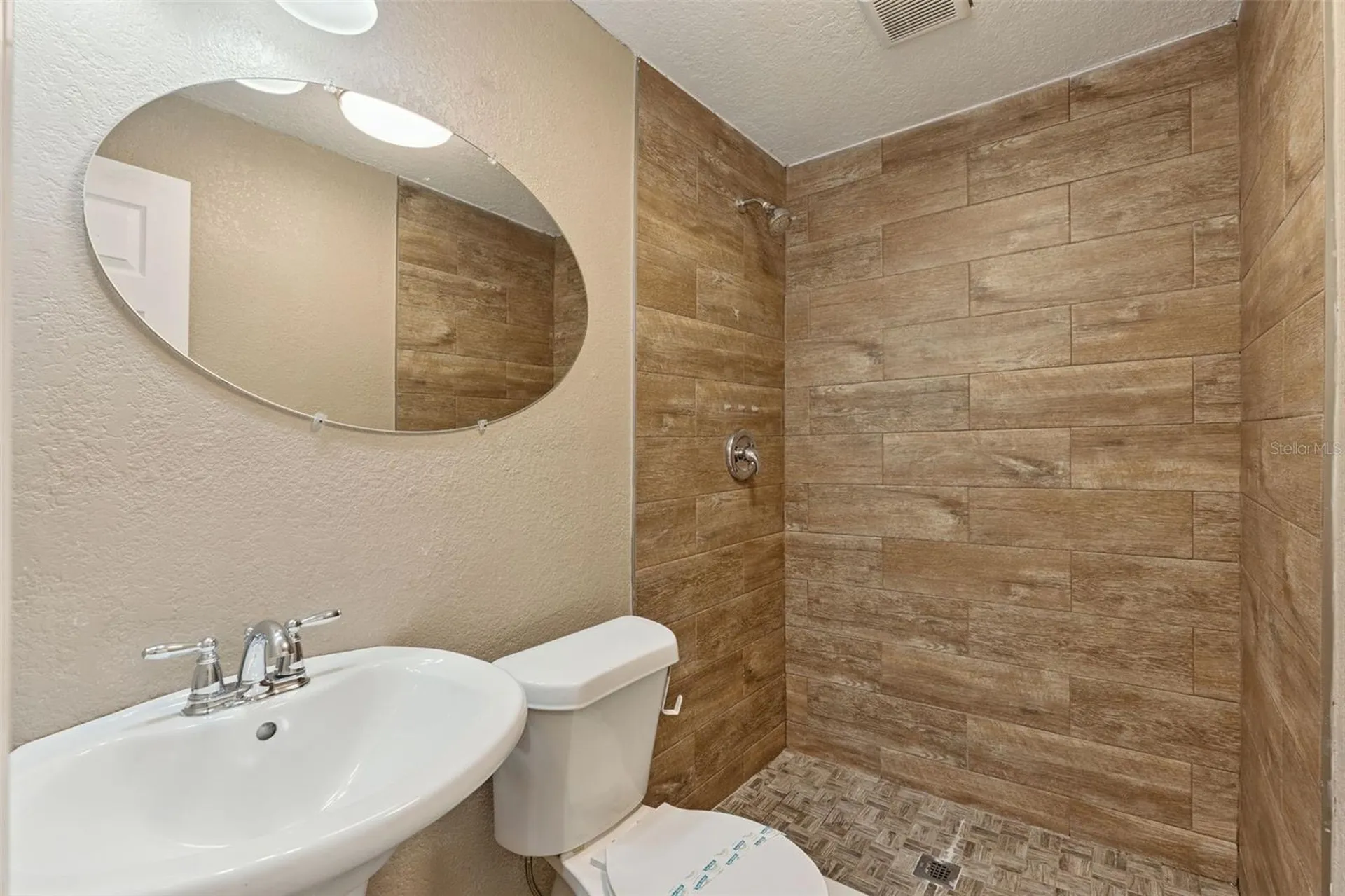 5000 Huppel Avenue Orlando FL 32811