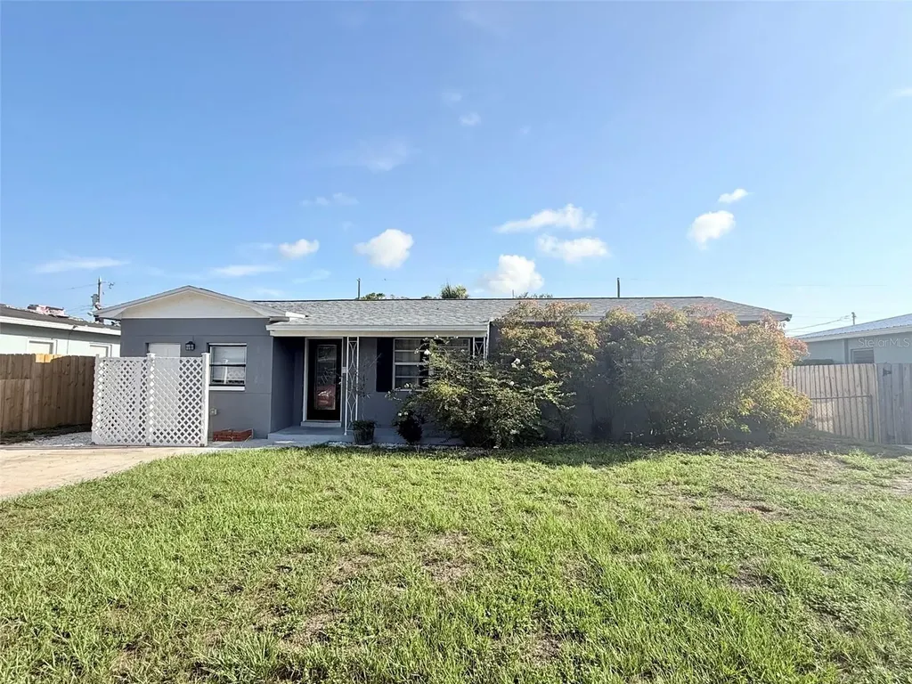 6041 43rd Avenue N St Petersburg FL 33709