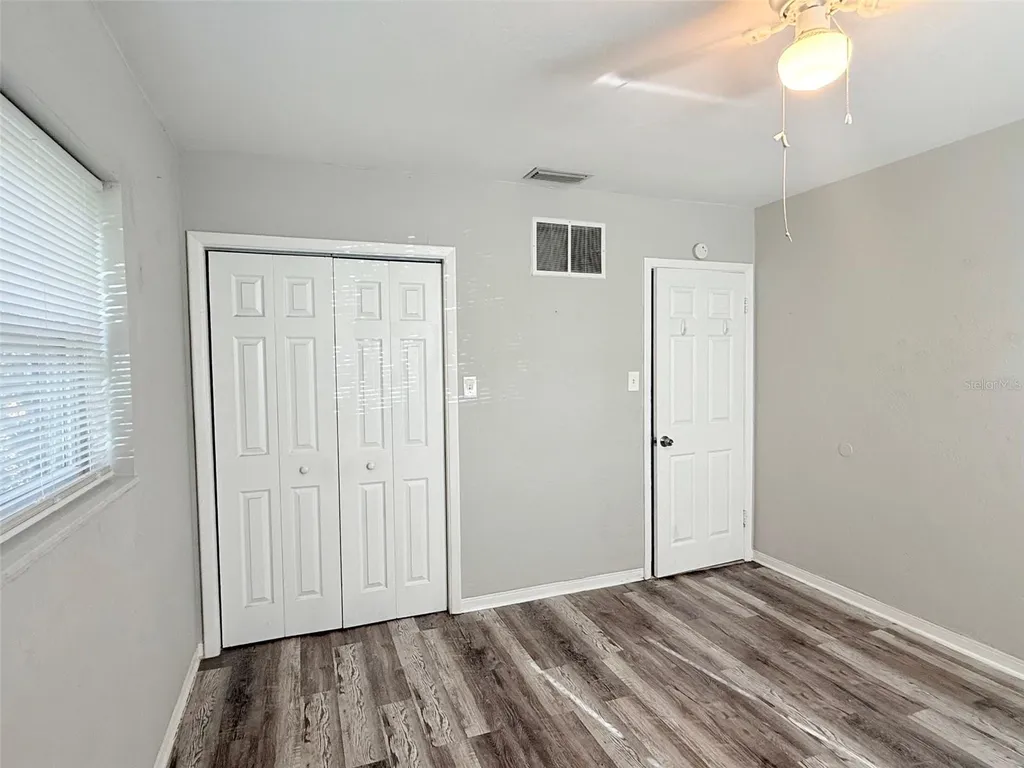 6041 43rd Avenue N St Petersburg FL 33709