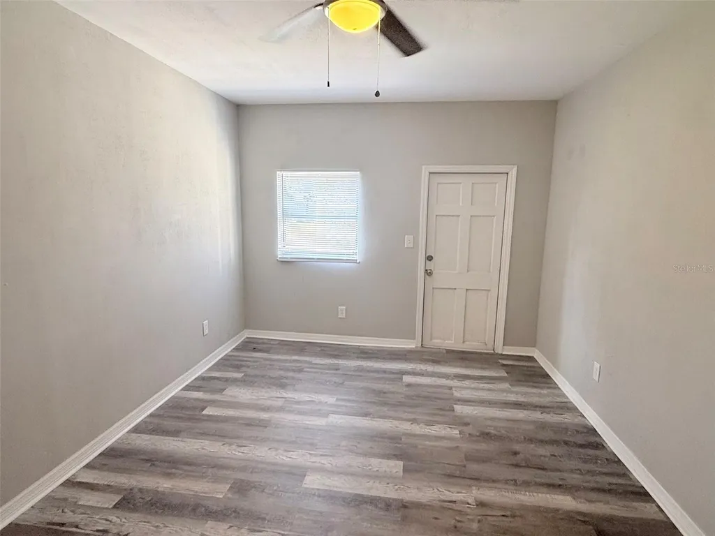 6041 43rd Avenue N St Petersburg FL 33709