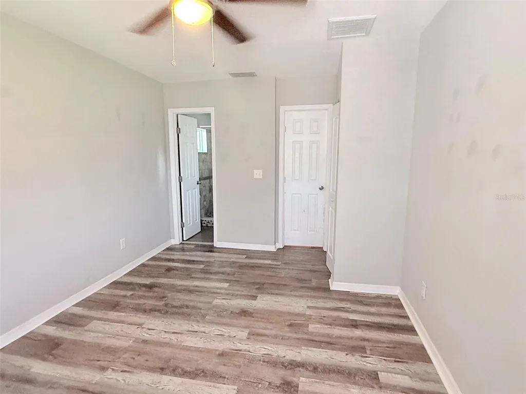6041 43rd Avenue N St Petersburg FL 33709