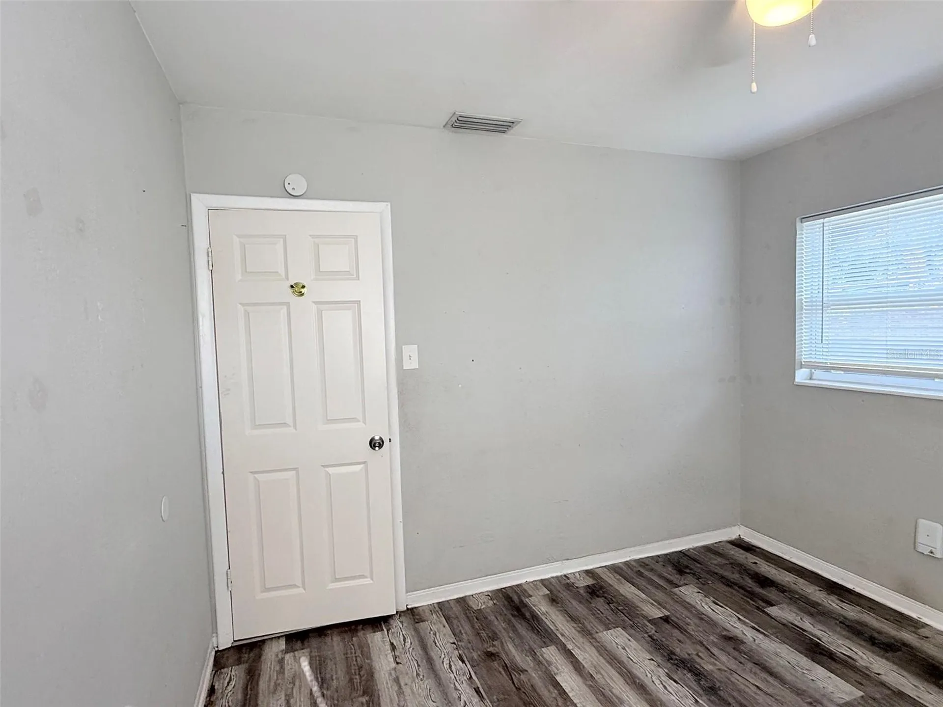 6041 43rd Avenue N St Petersburg FL 33709