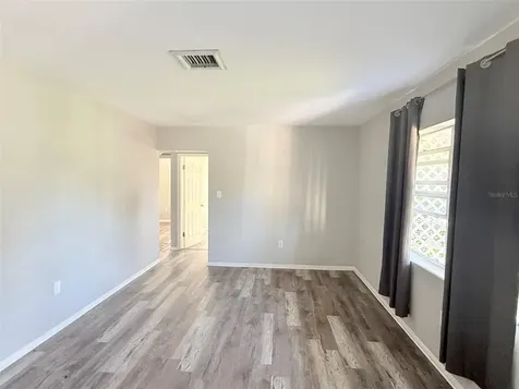 6041 43rd Avenue N St Petersburg FL 33709